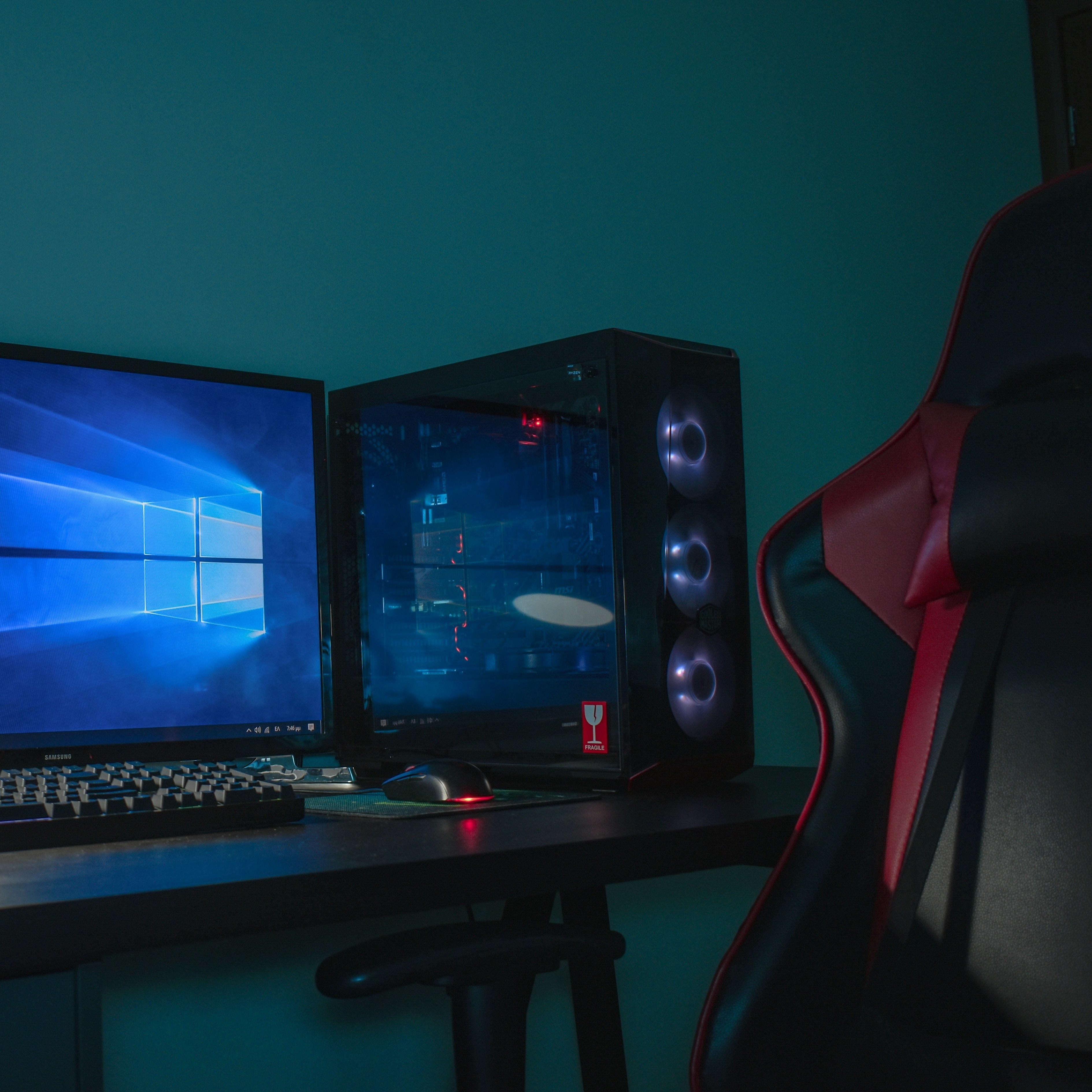 Building vs. Buying: Solving the Custom Desktop Puzzle